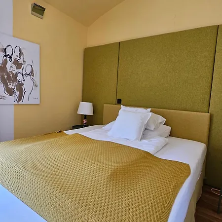 Yellow Flat By Grazrentals With Location & Free Parking Appartamento