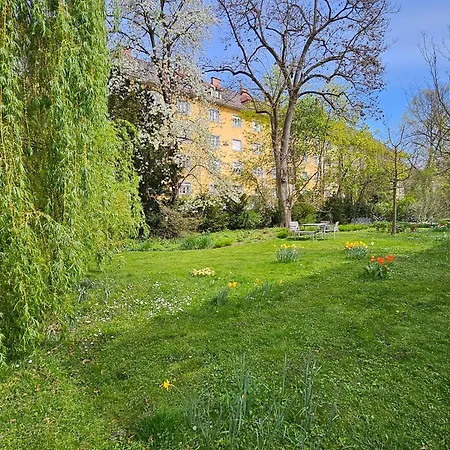 Yellow Flat-direkt Bei Kf-uni Mit Gewölbe, Inkl Parkplatz Graz