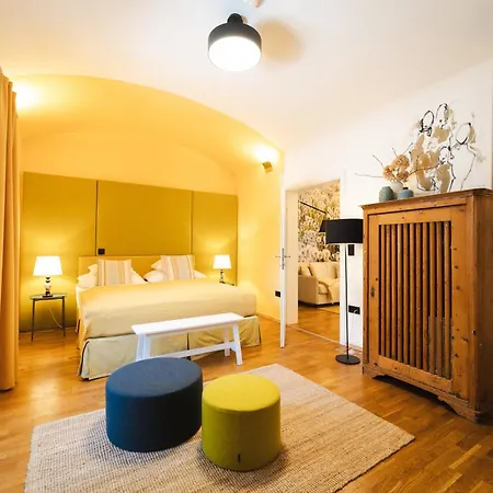 Yellow Flat By Grazrentals Vaulted Kitchen & Pet Friendly & Free Parking شقة