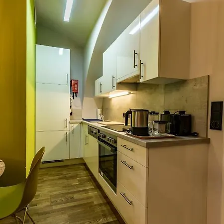 Apartment Yellow Flat-direkt Bei Kf-uni Mit Gewölbe, Inkl Parkplatz *