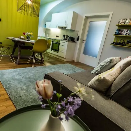 Yellow Flat By Grazrentals With Location & Free Parking Appartamento *