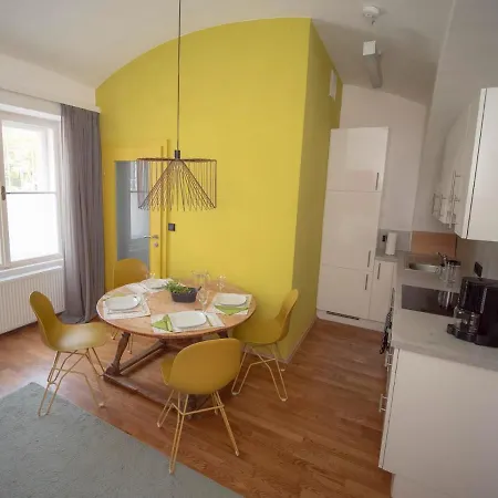 Apartment Yellow Flat-direkt Bei Kf-uni Mit Gewölbe, Inkl Parkplatz Graz